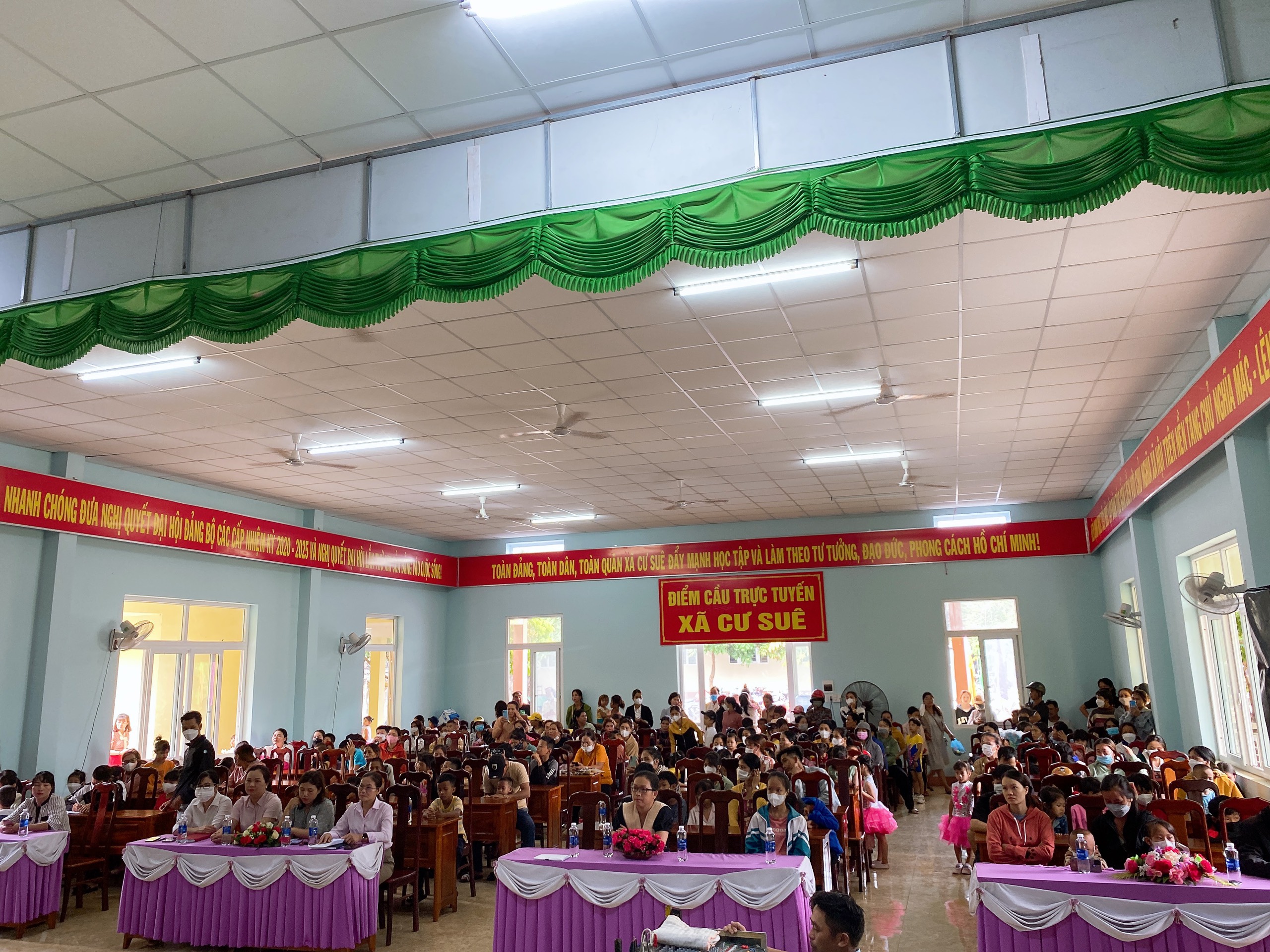 tang-qua-1-6-2023 (3)